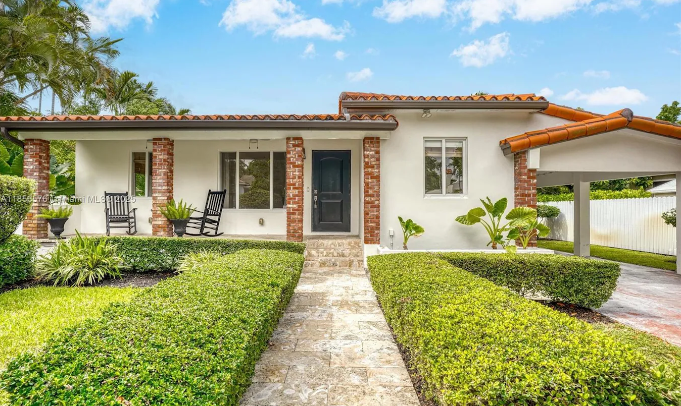 Stunning French Inspired Manor, San Ignacio